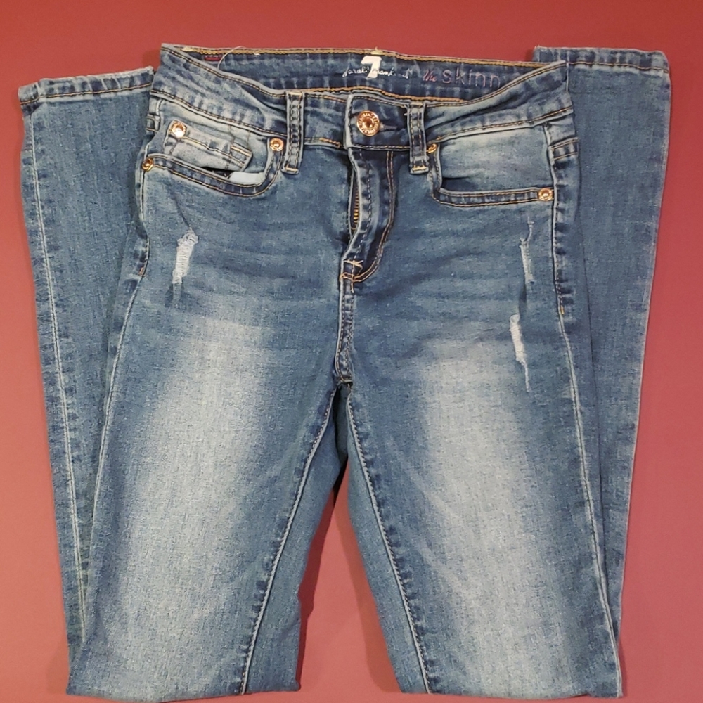 Girl's skinny jeans